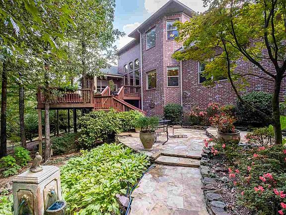 2nd image of 17 Alton Ln