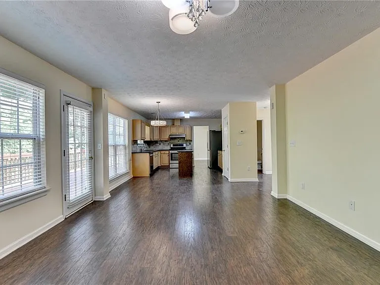 3380 McClure Woods Dr — Photo 22