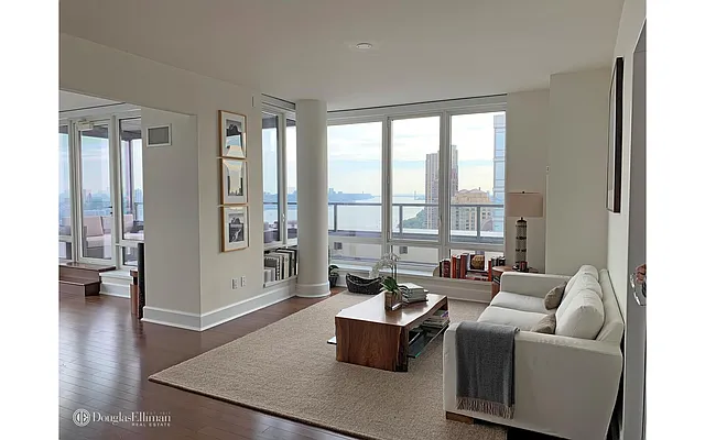 Rented by Douglas Elliman | media 16