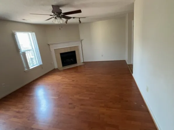 2915 Cathedral Ln, Charleston, SC 29414