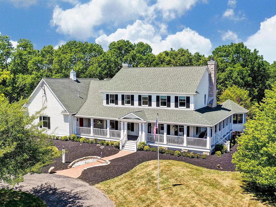 1st image of 330 Larkspur Dr
