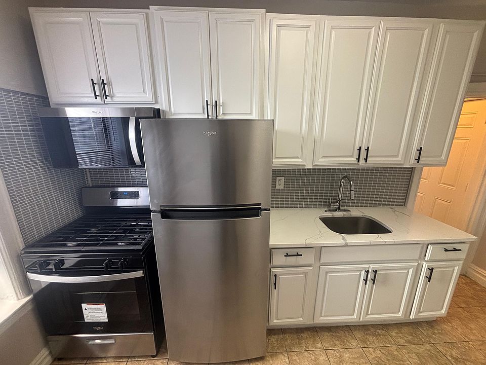 1st image of 67 Stuyvesant Ave #33E