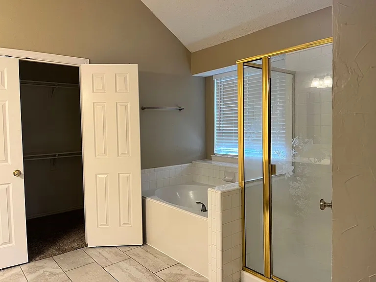 5605 Belle Chasse Ln — Photo 27