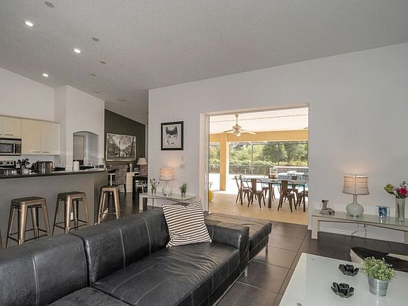 5th image of 4244 E Bennett St