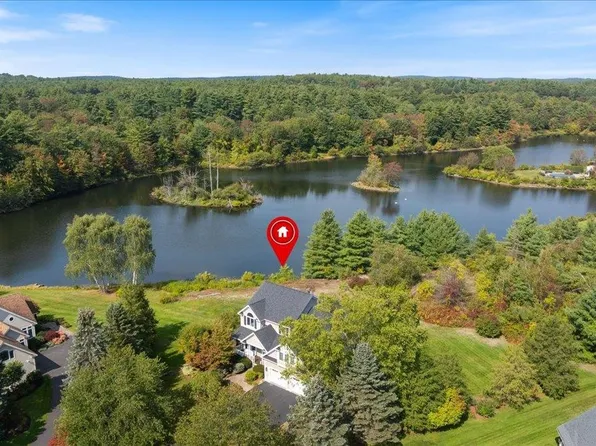 18 Hawkins Pond Lane, Salem, NH 03079