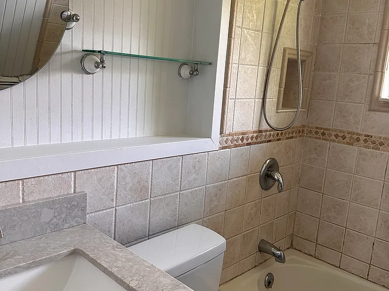 127 Hedge Rd — Photo 8