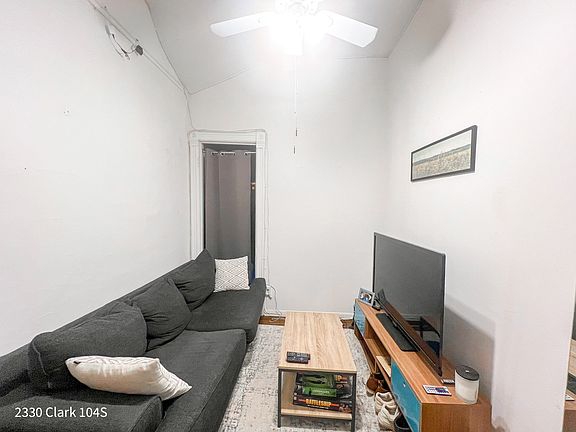 3rd image of 2330 N Clark St #30-202S