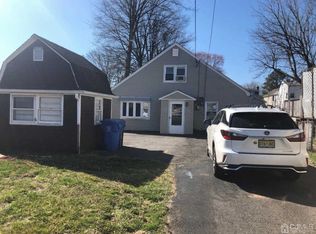 95 Ridgeley Ave, Iselin, NJ 08830