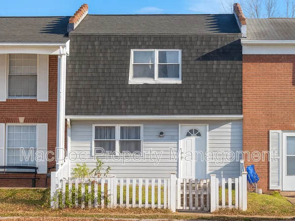 911 Anvil Rd, Fredericksburg, VA 22405