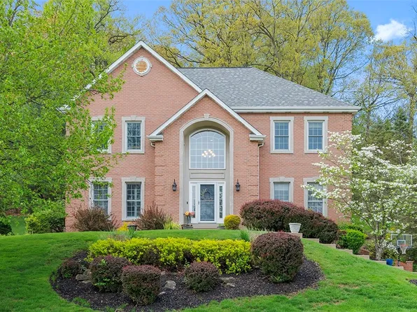 5041 Northfield Dr, Gibsonia, PA 15044