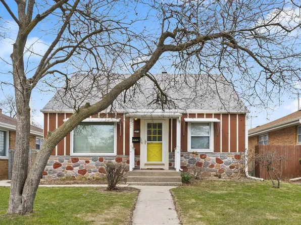 5575 North Navajo AVENUE, Glendale, WI 53217