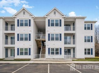 1227 Waterford Dr, Edison, NJ
