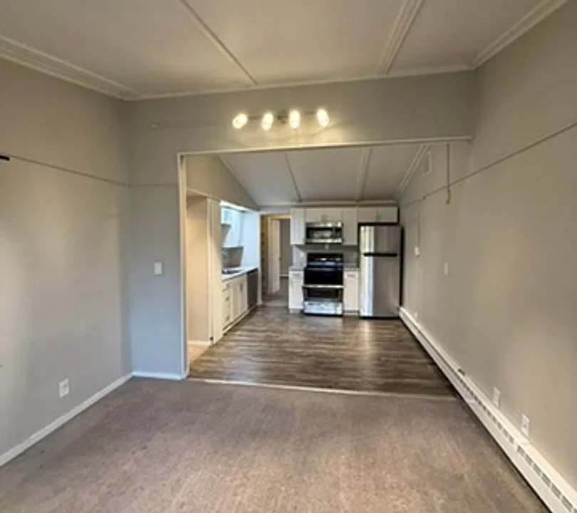246 E 7th Ave