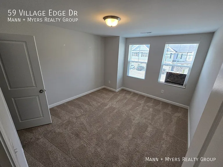 59 Village Edge Dr — Photo 34