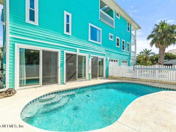 209 Gull Cir