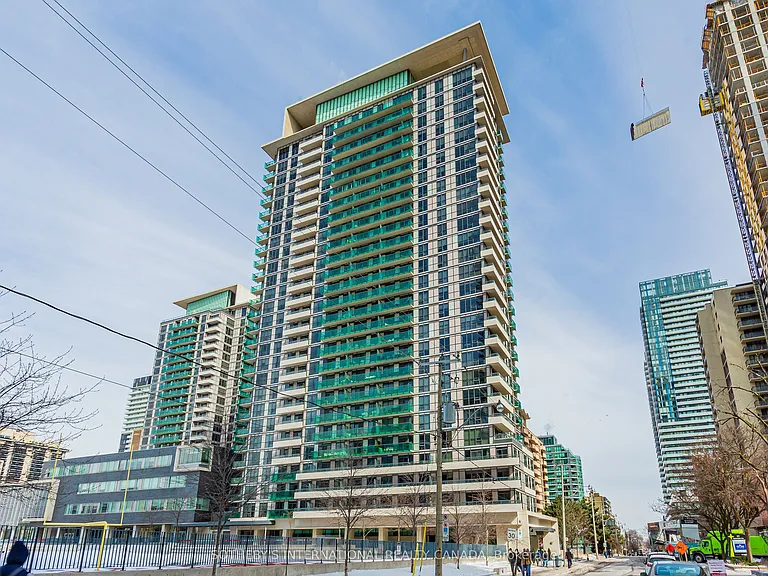 70 Roehampton Ave #2014 — Photo 1
