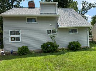 5822 Vandegrift Ave, Rockville, MD 20851