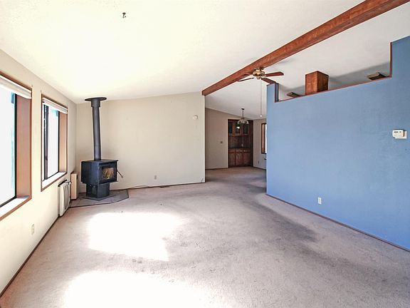 3rd image of 22681 Prospect Hts