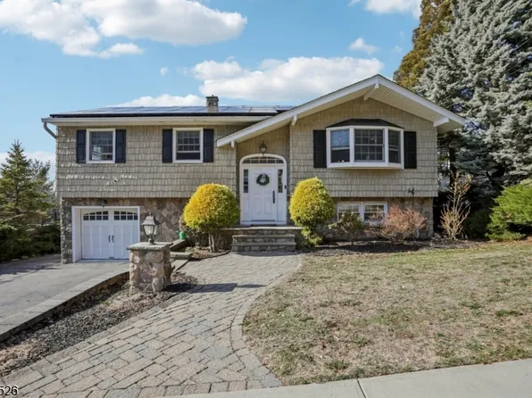 27 Borman Dr, Wanaque Boro, NJ 07465