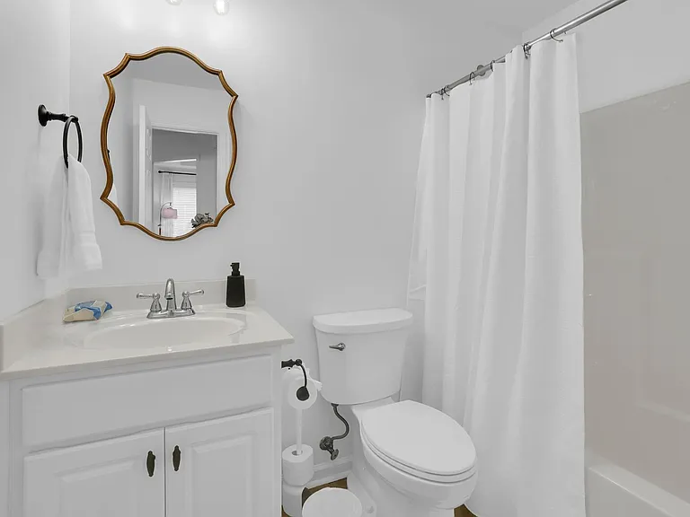 Dison Dr — Photo 25