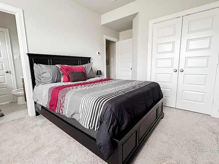 3904 Centre Plains Way — Photo 9