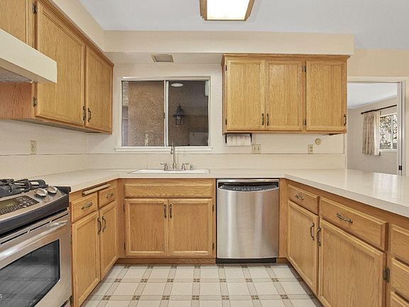 2nd image of 82 Mount Whitney Ct