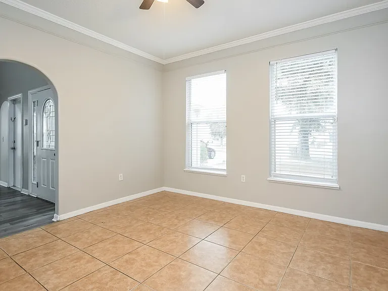 2716 Port Ct — Photo 5