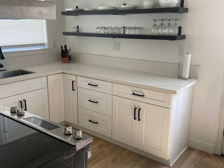 Hibiscus Dr — Photo 11
