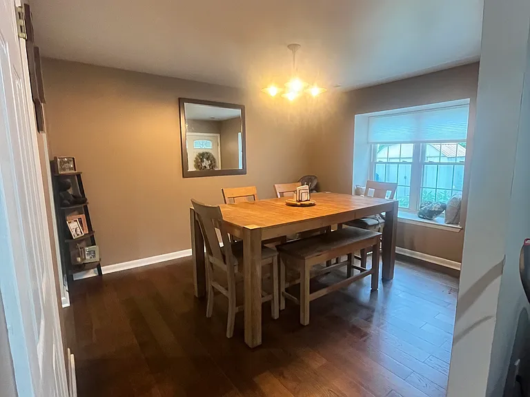 121 Garrison Ct — Photo 9