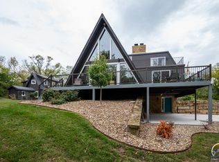 4439 SW 53rd St, Topeka, KS 66610