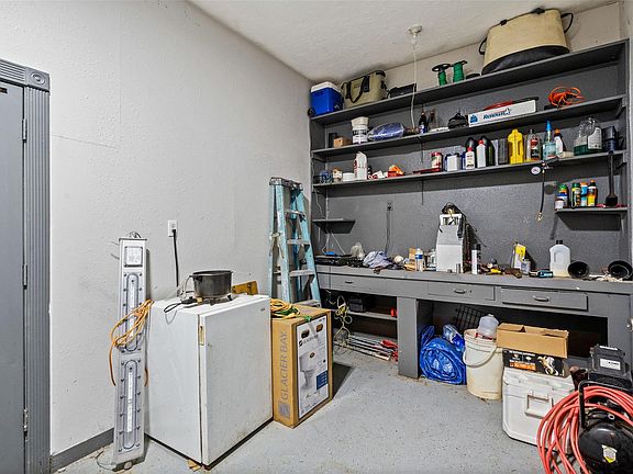 3rd image of 704 Light St