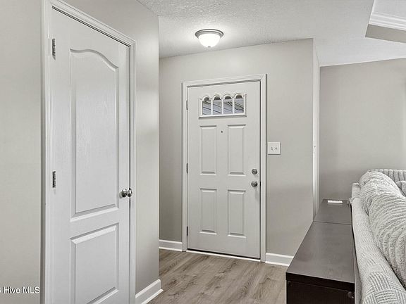 4th image of 309 Cadenza Lane