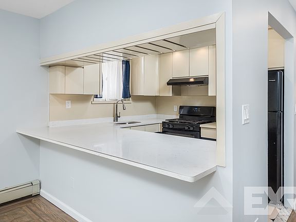 5th image of 2821 46th St #2
