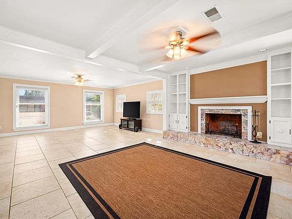 3rd image of 3904 Gingerbread Rd