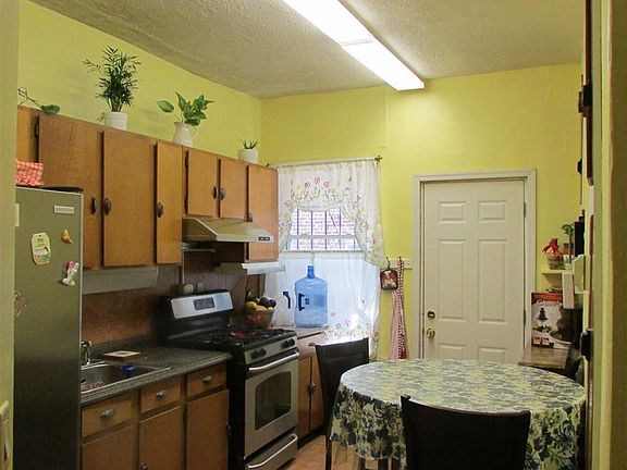 3rd image of 2361 Kennedy Blvd
