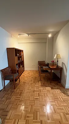 Office, photo 1