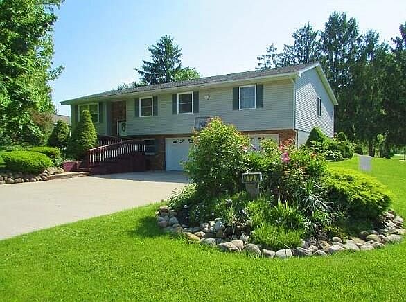 1st image of 7727 Lakewood Dr