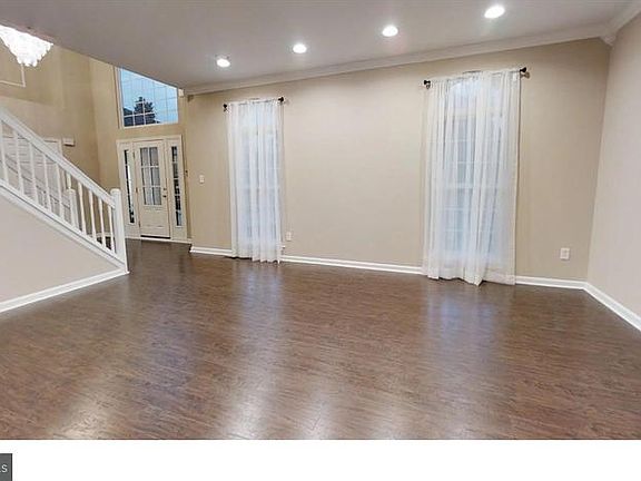 3rd image of 1408 Whispering Woods Dr