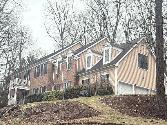2nd image of 30 Brookrace Dr