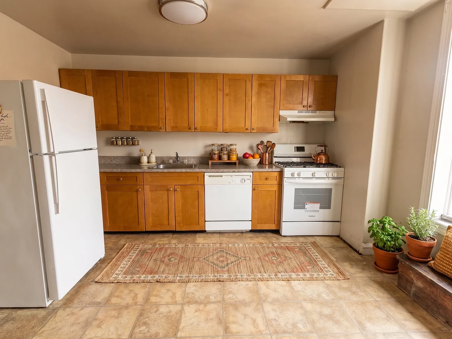3 bed, 1270 sqft, $2,500 — Photo 2