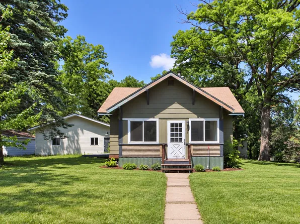 413 1st St SW, Crosby, MN 56441