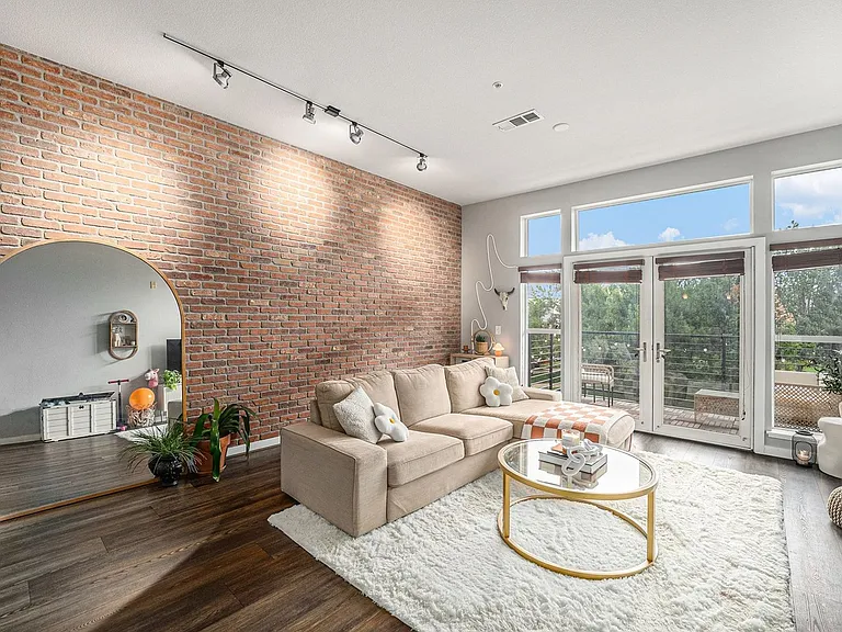 7240 W Custer Ave #208 — Photo 3