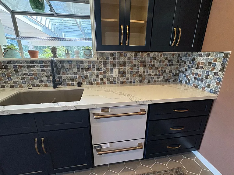 7036 Highcliff Trl — Photo 15
