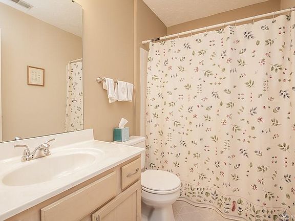 5th image of 6600 Wareham Ct #208