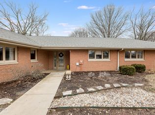 2373 Douglas Rd, Oswego, IL 60543