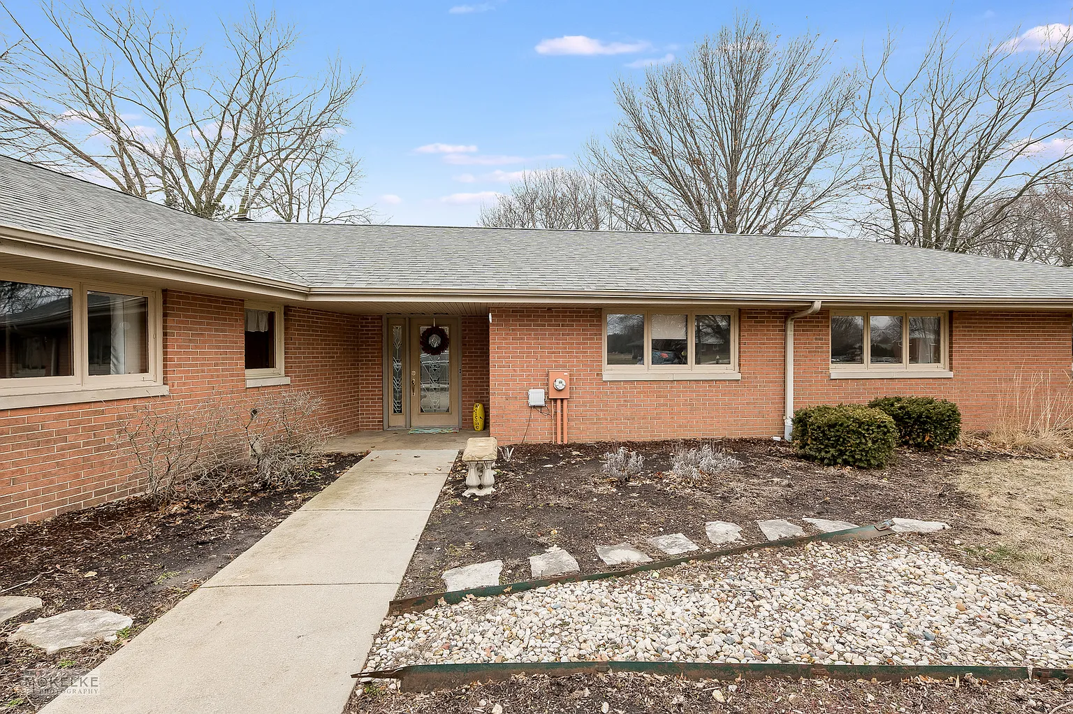 2373 Douglas Rd photo 1