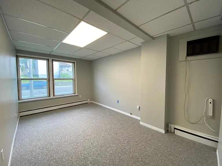53 Queen St W #5 — Photo 6
