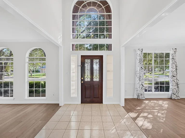 1727 Emma Cove Ct — Photo 5