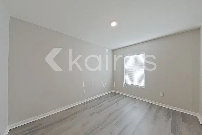 4 bed, 2.5 bath, 2054 sqft, $2,245 — Photo 2