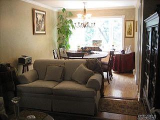 2nd image of 28 Country Lane Dr